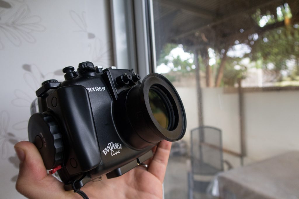 Fantasea FRX100 IV with 67mm adapter